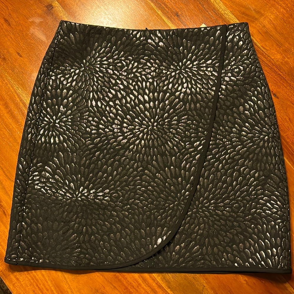 LOFT PETITE SHIMMER SKIRT NWT